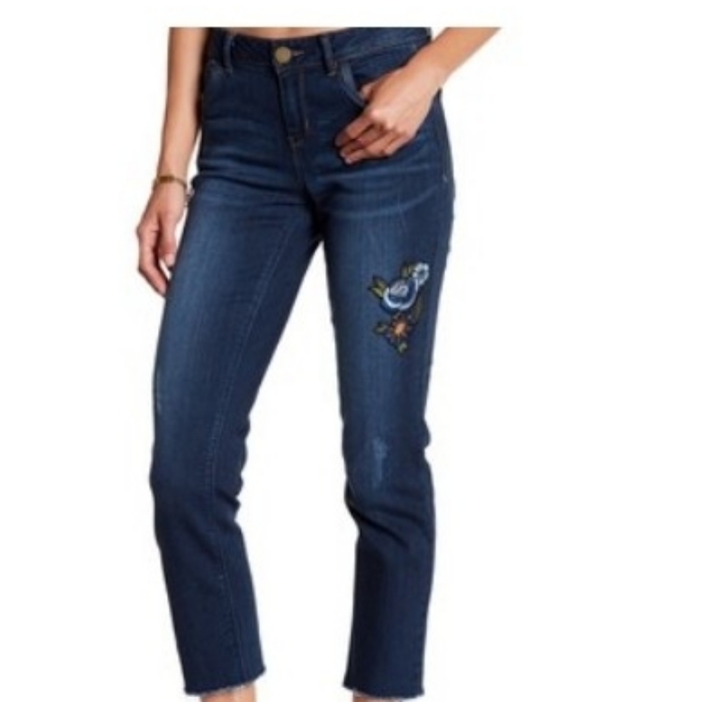 Democracy Crop Embroidered jean. Size 8